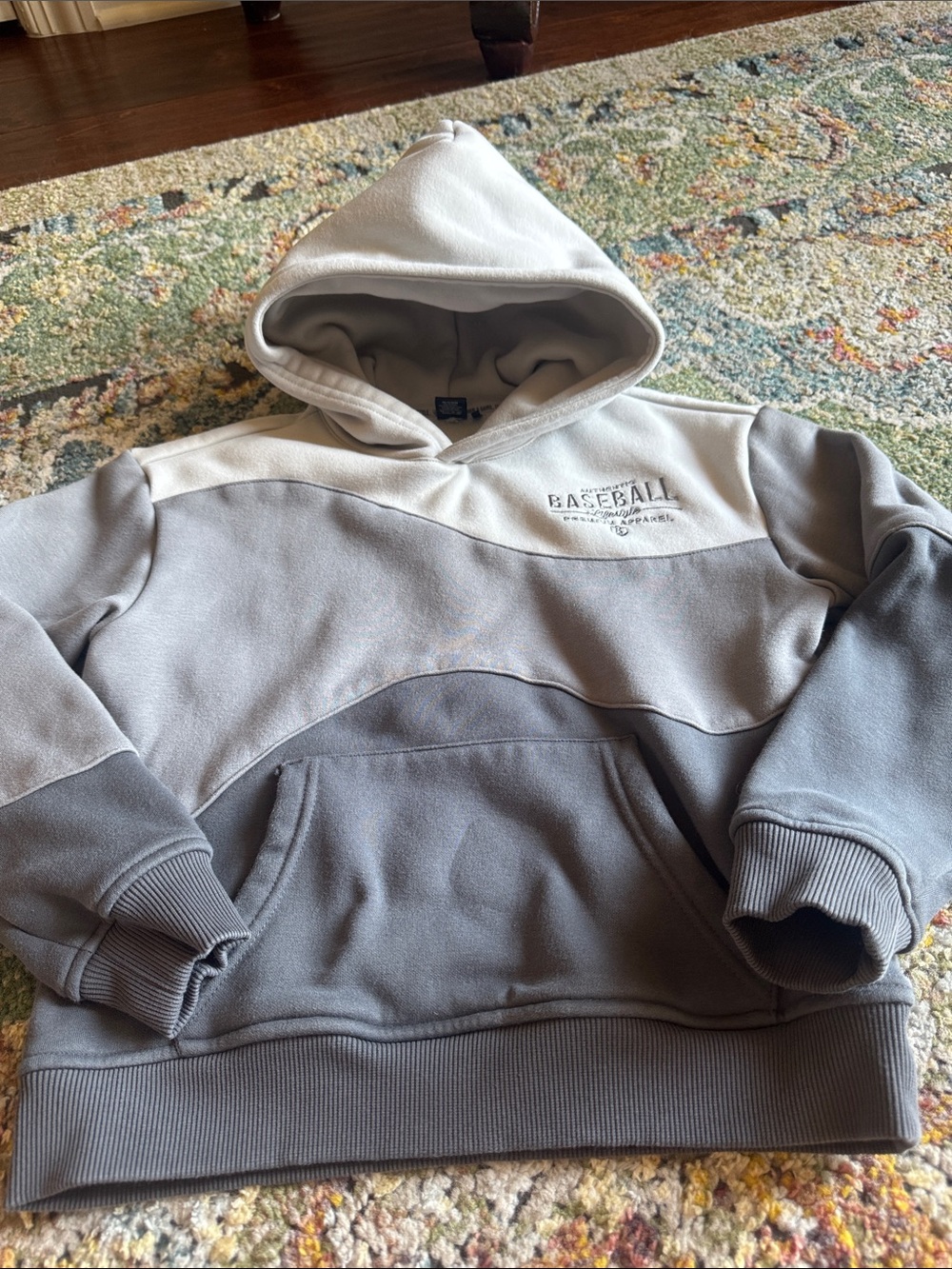 BASEBALL LIFESTYLE 101 WAVE HOODIE IN YOUTH SMALL…GENTLY WORN.